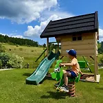 Osada Snozka - W Gorach Z Balia I Kominkiem シャレー
